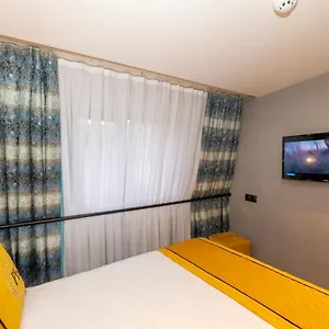 2* מלון Peri Taksim